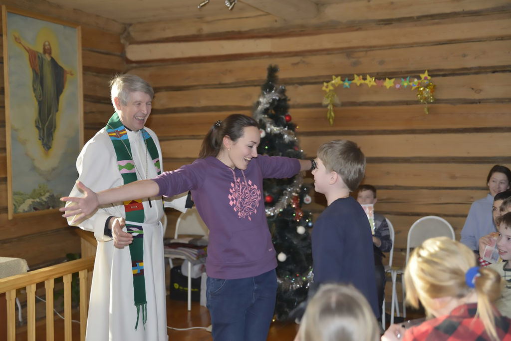 Bild från en gudstjänst i Birsk församling, Ryssland.