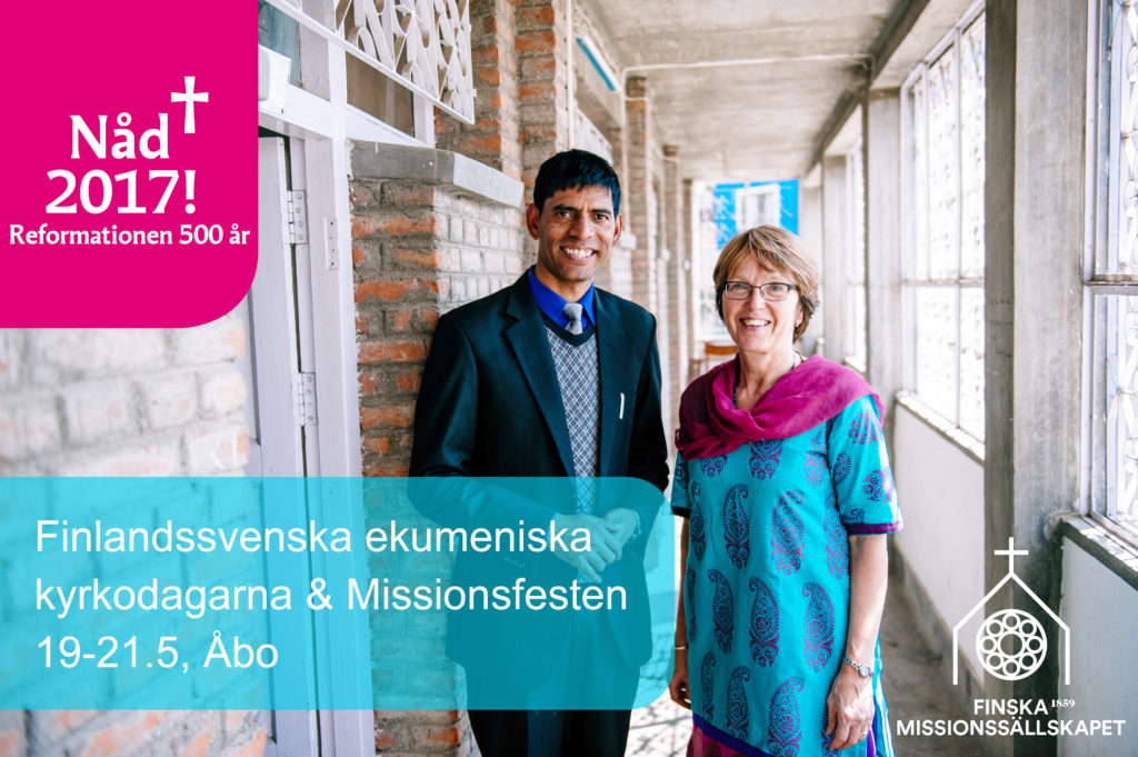 På bilden Nepalmissionär Mia Westerling tillsammans med rektorn för Ebenezer bibelskola som Finska Missionssällskapet stöder i Kathmandu