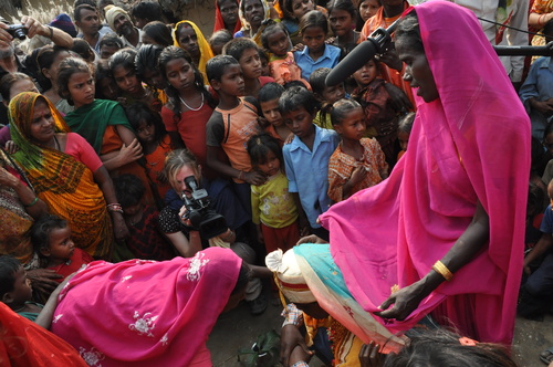 Musharbröllop. Heidi Lipsanen besökte musharerna i Sydöstra Nepal i november 2010. Musharerna befinner sig lägst ner i daliternas egna hierarkisystem och saknar ofta grundläggande rättigheter. Foto: Joanna Lindén