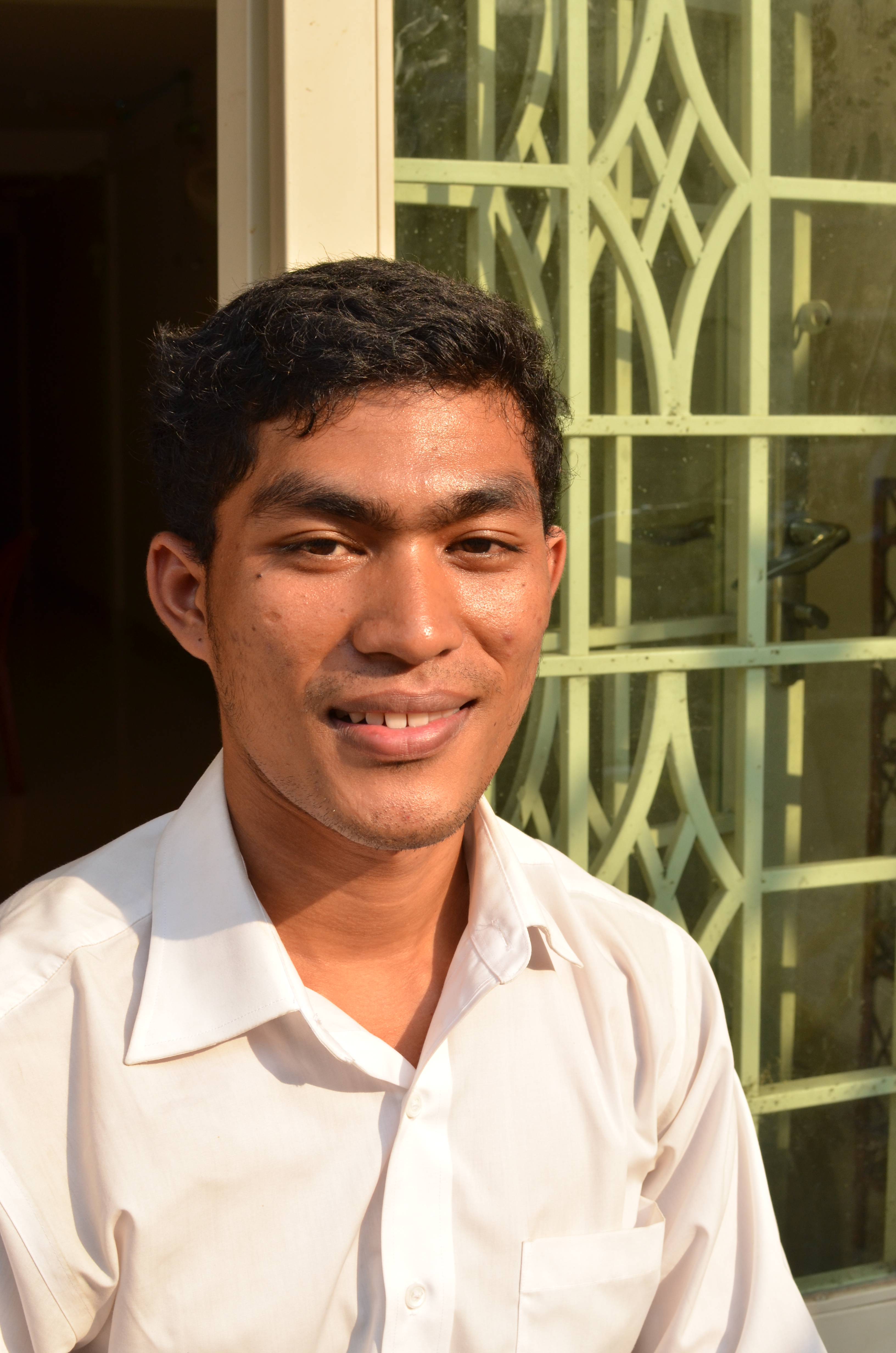 Pich Chantreas liv förändrades när han kom i kontakt med den kristna tron. Idag studerar han till läkare och vill påverka samhällsstrukturerna i Kambodja. Foto: Joanna Lnidén-Montes
